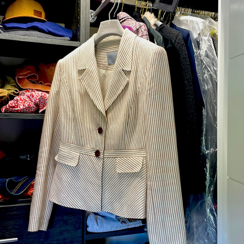 Size XS-Classiques Entier tan and cream striped blazer for Summer. Linen/Cotton